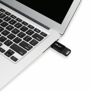 Memoria USB USB 3.2 Gen 1 64GB PNY P-FD64GELC-GE  | Negro