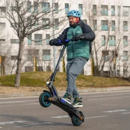 Patinete 600W 48 V Rueda 25,4 cm (10") y 25,4 cm (10") delantera Hinchables Smartgyro MU02300107  | Carga 75Kg, Distacia 45 km, No Plegable, Negro, Gris